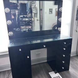 Black Vanity With Lights 