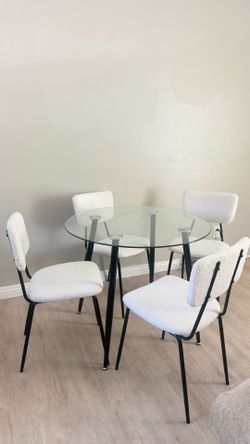 GLASS DINING TABLE SET