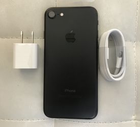 iPhone 7 32GB Factory Unlocked