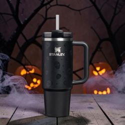 Stanley 30 oz Stainless Steel H2.0 FlowState Quencher Tumbler Sweetheart Skulls