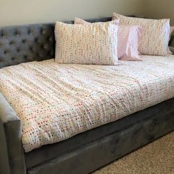 Upholstered Day Bed With Trundle- Grey Velvet