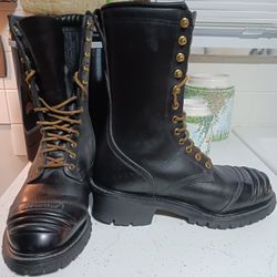 LIKE NEW MEN'S EXPENSIVE VIBRAM BRAND WORK BOOTS W/POWER TOE FEATURE, SIZE 9, IN GREAT CONDITION!
