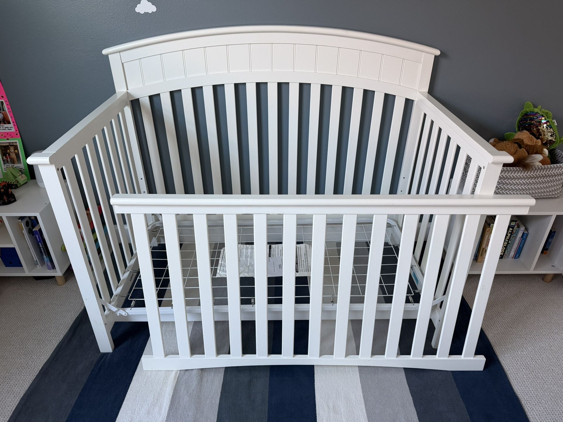 *FREE* Graco Baby Crib, With Or Without Mattress