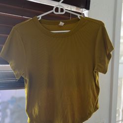 Women’s Blouse $2