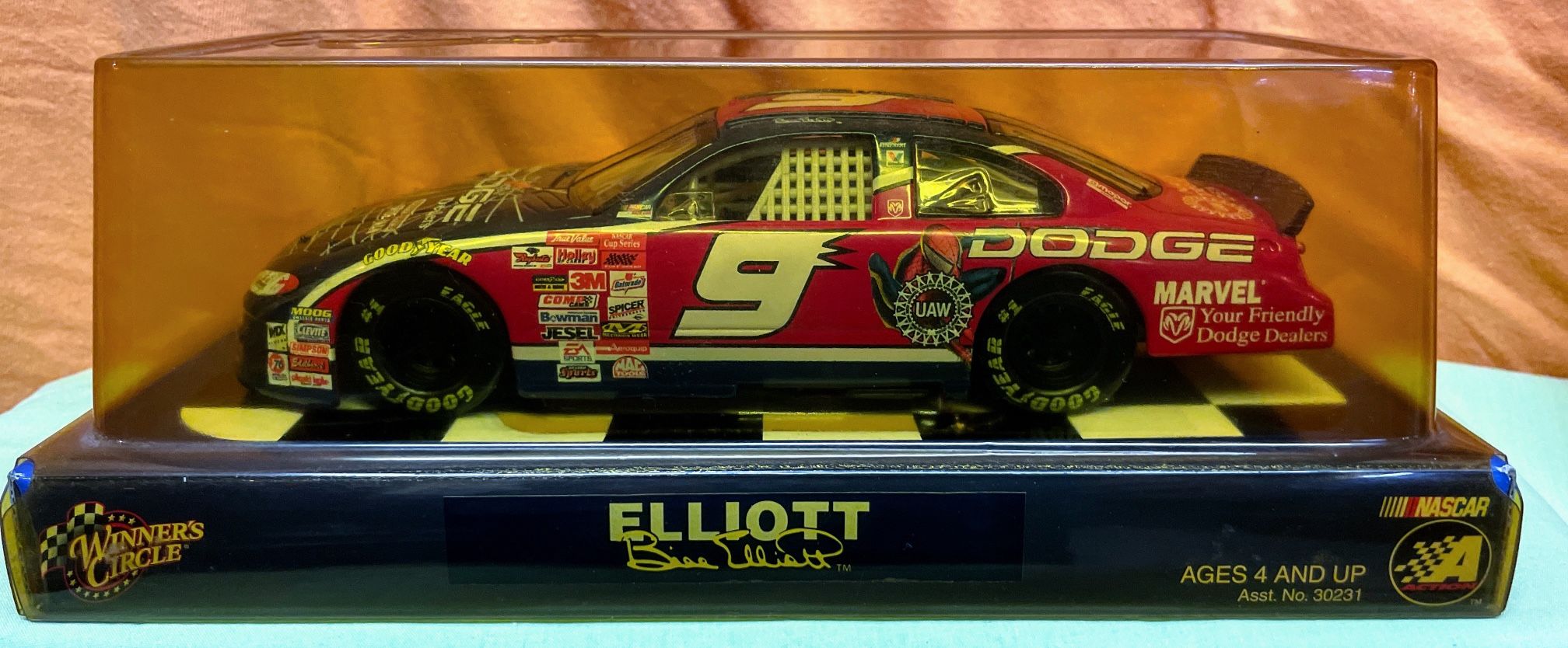 Vintage 2002 Bill Elliot #9 Winner’s Circle Spider-Man Nascar 1:24 Scale Die Cast Car