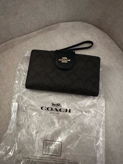 Coach wallet cellphone