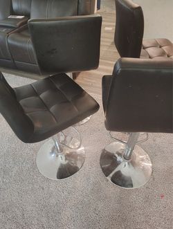 Chairs like new don’t need them