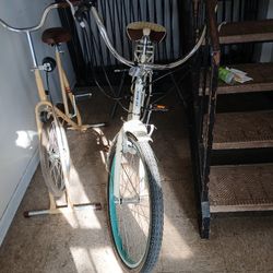 Schwinn Women's Fairhaven Bicycle 