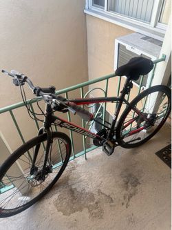 Schwinn Hybrid Men’s Bike