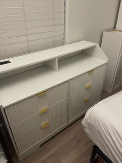 White 6-Drawer Dresser with Gold Handles