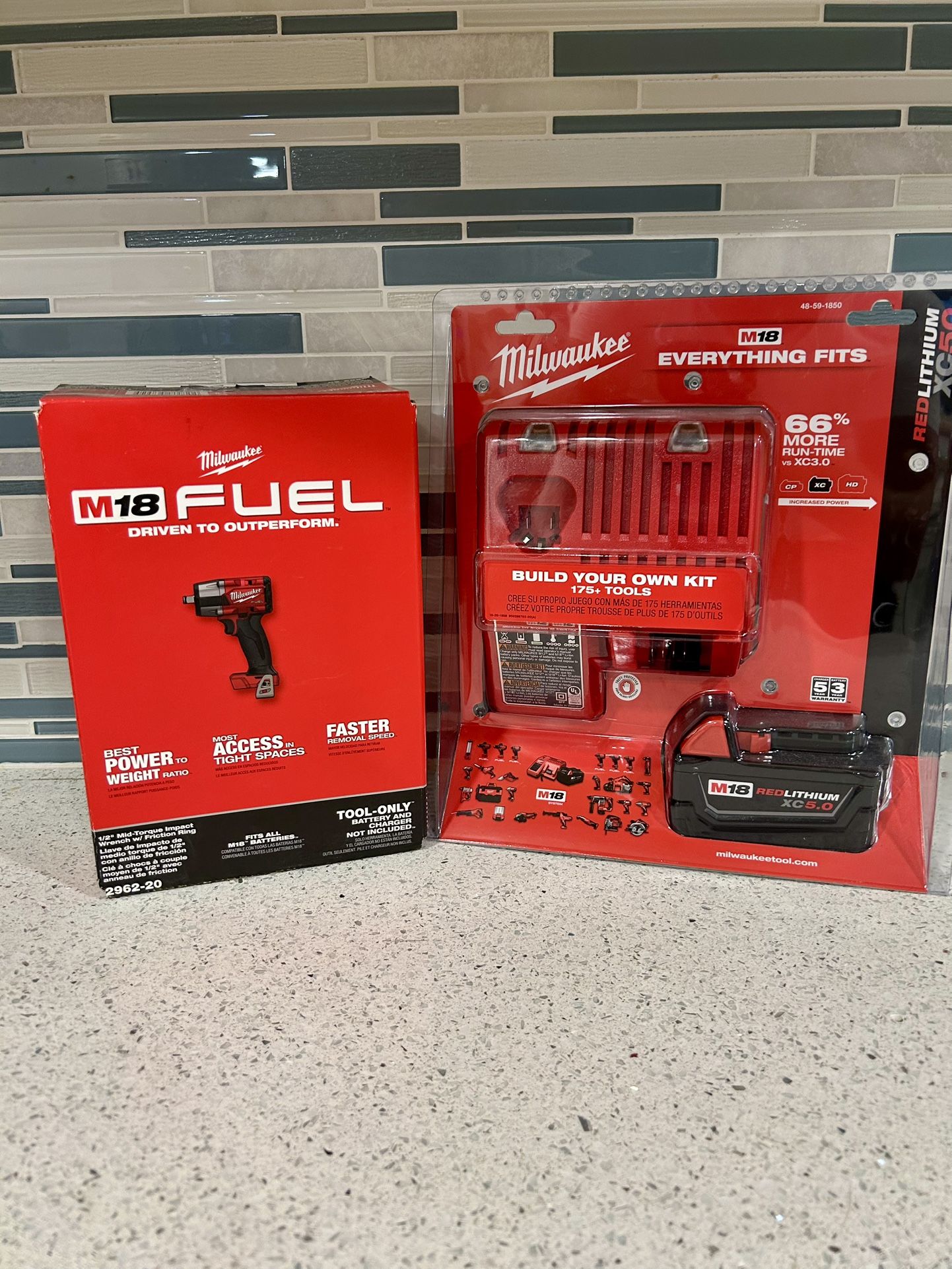 M18 FUEL GEN-2 18V Lithium-Ion Brushless Cordless Mid Torque 1/2in. Impact Wrench F Ring w/5.0Ah Kit
