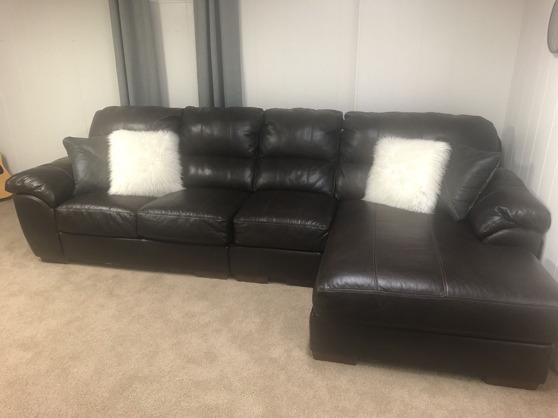 American Furniture Leather Lawson 3 piece sectional