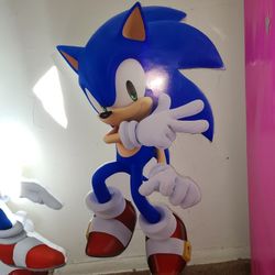 Sonic Party Props