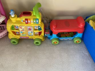 V-Tech Sit and Stand Ultimate Alphabet Train