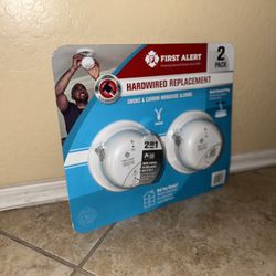 ( 2 )  SMOKE & Carbon Monoxide  ALARM DETECTORS  (wired)