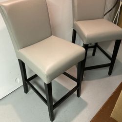Bar / Counter Stools