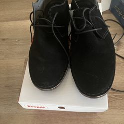 Properpet’ Men shoes there in good condition everything must go