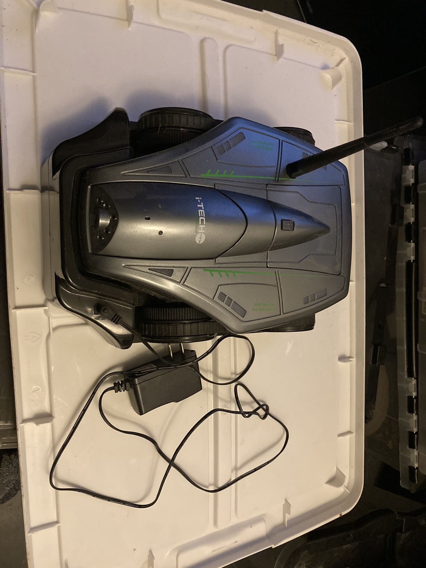 iTech Tv Wi-Fi Controlled Tank Car With Camera