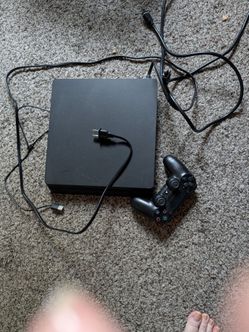 Used ps4 with controller