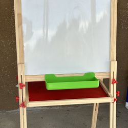 Kid’s Art Easel 