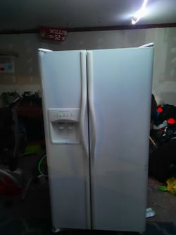 Frigidaire Fridge