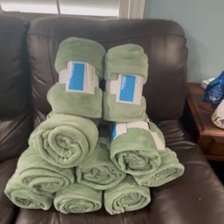 Small Blankets   / Size 50 X60 New 