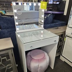 Super Deal Vanity Small Size W/ Hollywood Bluetooth Mirror & Ottoman Pink $449