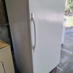 17.9 Cubic Foot Frigidaire Brand Upright Freezer In Excellent Working Condition!!!!