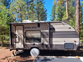 2017 Forest River  Wolf pup tou hauler