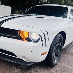 Dodge Challenger 
