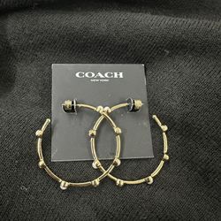 Coach gold tone hoop Earrings with pearls and crystal. NWT!