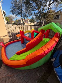 Inflatable water slide