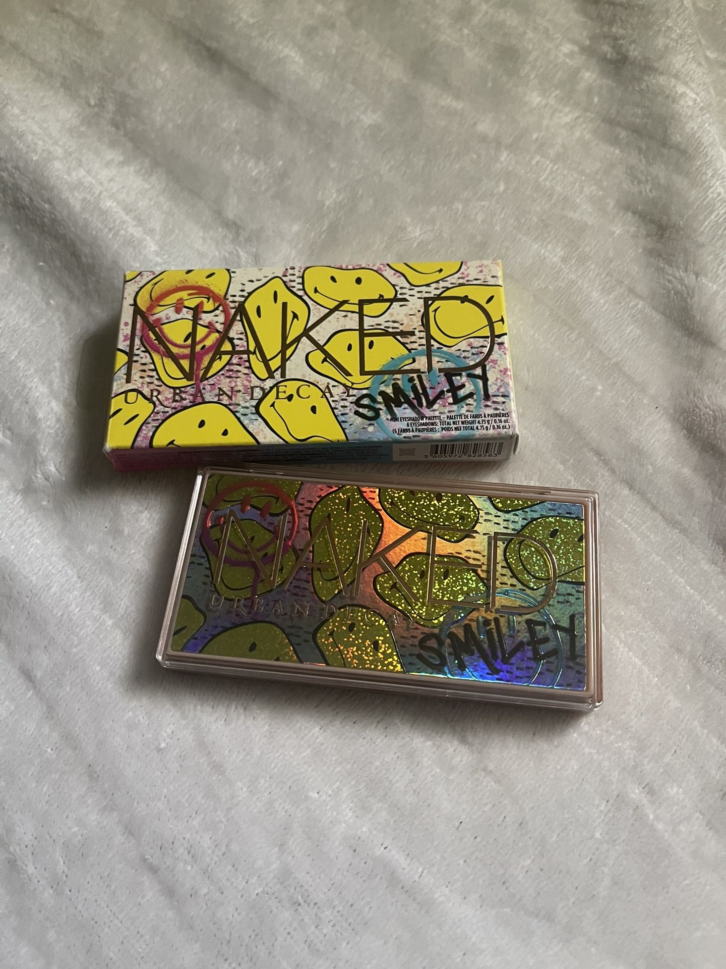 URBAN DECAY NAKED SMILEY NEW IN BOX INTENSE COLOR AND SPARKLE!!! 6 COLORS