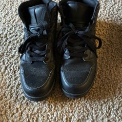 Nike Air Jordan 1 Mid Triple Black 