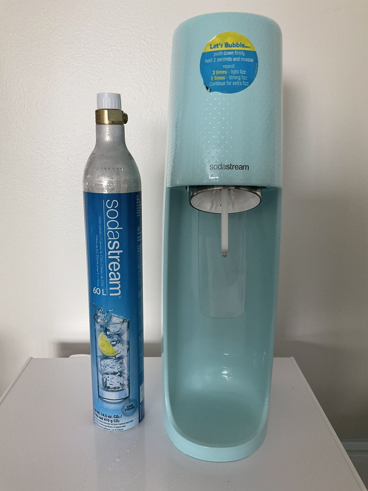 Soda Stream With 2 Nigrogen Canisters
