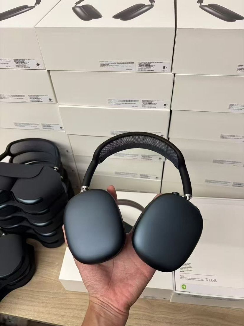 AirPod max Active Noise Cancellation
