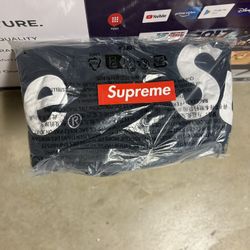 Supreme Big Logo Zip Hoodie