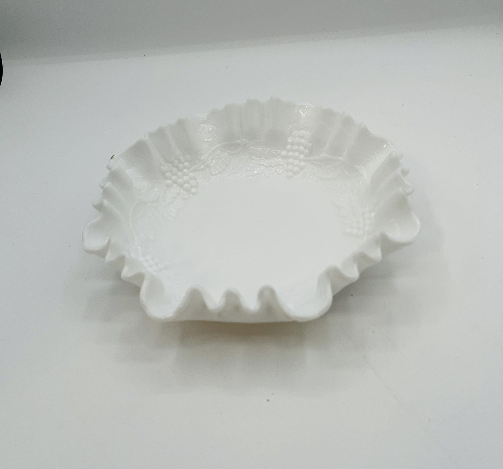 Elegant White Ruffled Edge Bowl