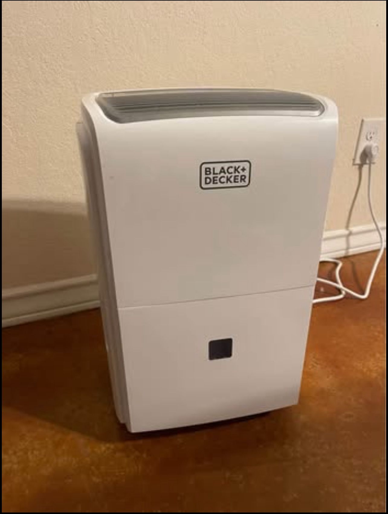 BLACK+DECKER 20-Pint Portable Dehumidifier,  up to 1500 Sq. Ft. Medium to Large Spaces, BDT20MTB
