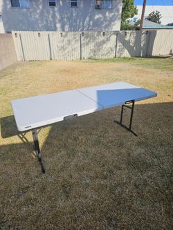 6 ft lifetime fold in half table