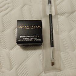 Anastasia Beverly Hills Dipbrow Pomade