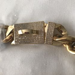 Gold Necklace  Gold Plated /New