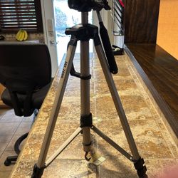 MX 2000 Adjustable Tri POD