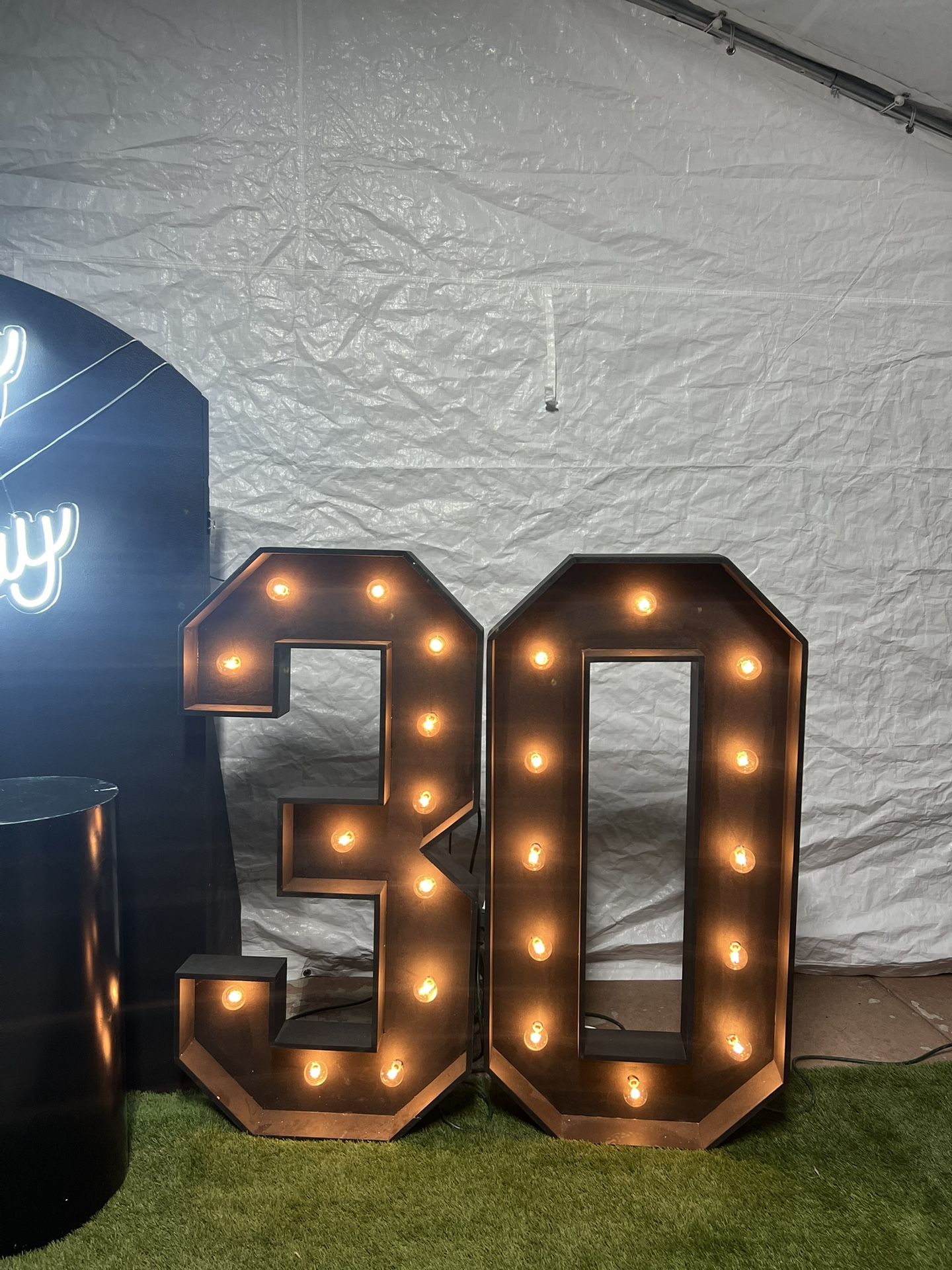 Black Marquee Numbers 