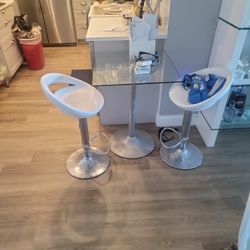 Small Glass Coffe Table And Two Stool Chairs