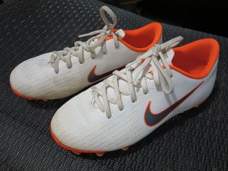 Nike Mercurial Soccer Cleats  Youth Size 1.5 White/Orange