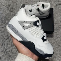 Air Jordan 4 Retro