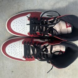 Air Jordan 1 High Chicago Lost And Found 
