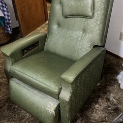 Vibrating Recliner 