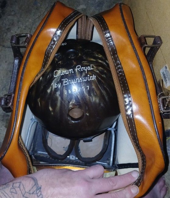 Brunswick Bowling Ball Bag & Shoes